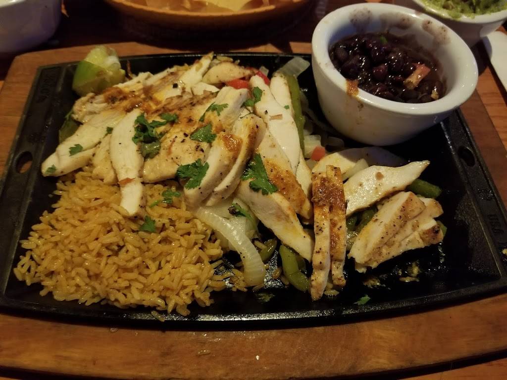 Chilis Grill & Bar | meal takeaway | 9530 Applecross Rd, Jacksonville, FL 32222, USA | 9047787551 OR +1 904-778-7551