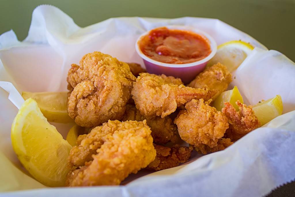 Surfs Up Maywood Chicken & Fish | restaurant | 713 Roosevelt Rd, Maywood, IL 60153, USA | 7084838748 OR +1 708-483-8748