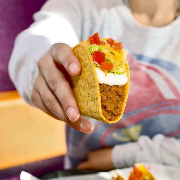 Taco Bell | meal takeaway | 1103 Veterans Blvd, Redwood City, CA 94063, USA | 6505680226 OR +1 650-568-0226