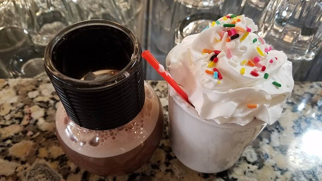 Pattys Eggnest-Chuckwagon Inn | restaurant | 6720 Evergreen Way, Everett, WA 98203, USA | 4253532200 OR +1 425-353-2200