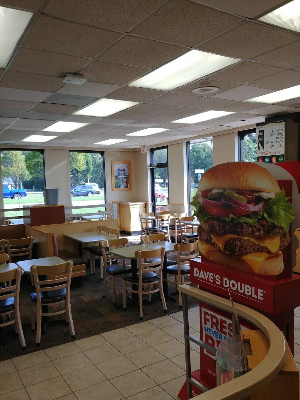 Wendys | restaurant | 836 N Commerce Ave, Front Royal, VA 22630, USA | 5406366857 OR +1 540-636-6857