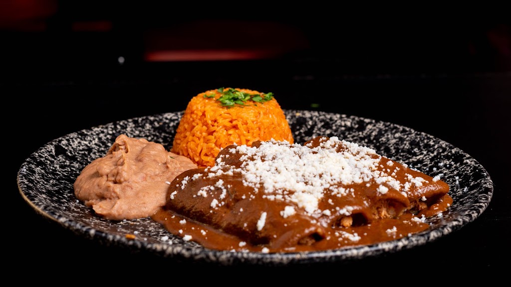 Doroteo Cantina & Patio | restaurant | 4901 W Expy 83 Suite 100, McAllen, TX 78503, USA | 9566276444 OR +1 956-627-6444