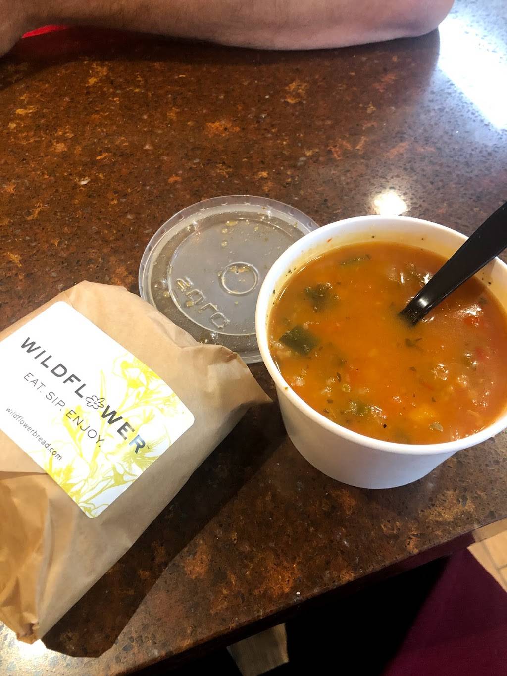 Wildflower Bread Company - Terminal 4 Gate A9 | bakery | Terminal 4, 3400 E Sky Harbor Blvd, Phoenix, AZ 85034, USA | 6022752300 OR +1 602-275-2300