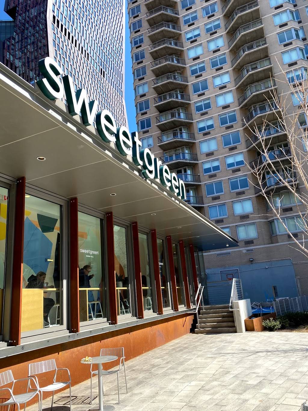 sweetgreen | meal takeaway | 606 1st Avenue, New York, NY 10016, USA | 9178105800 OR +1 917-810-5800