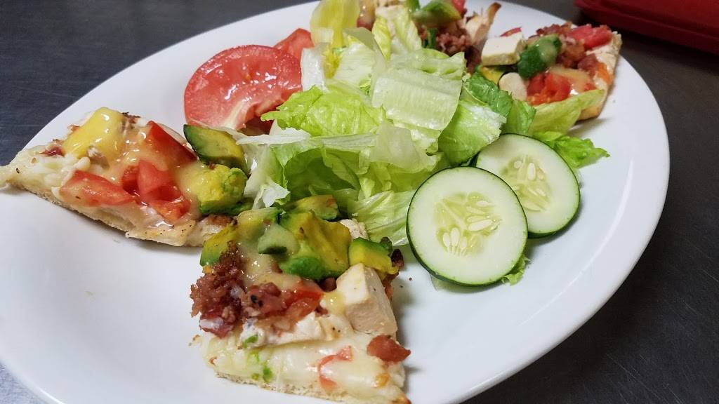 The Landing Bar & Grill | restaurant | 4351 Lynx Paw Trail, Valrico, FL 33596, USA | 8136530002 OR +1 813-653-0002