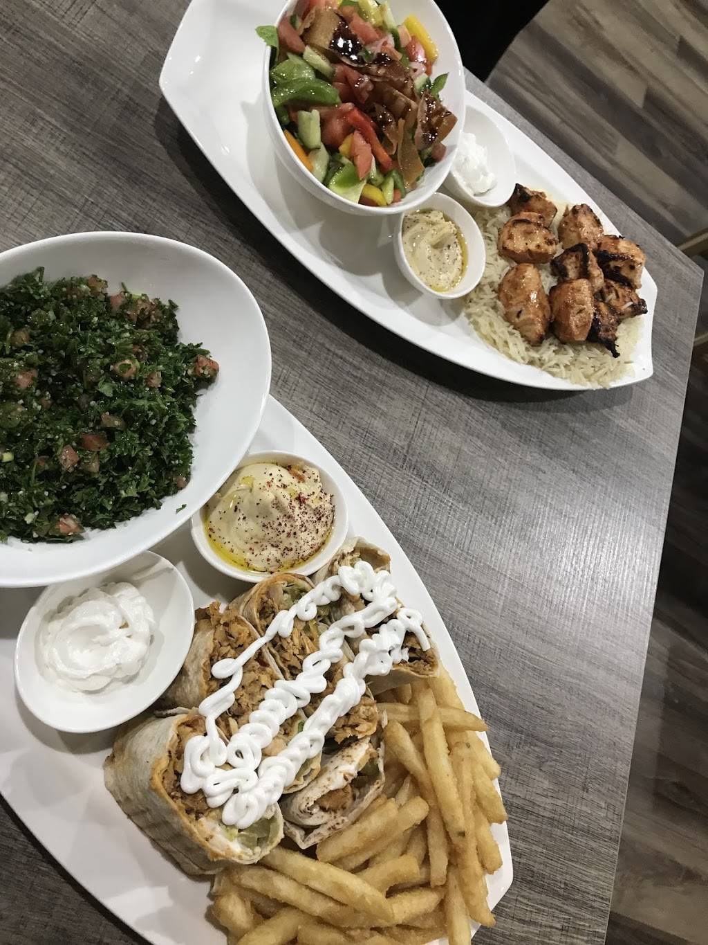 Mashawi | restaurant | 572 King St N, Waterloo, ON N2L 6L3, Canada | 5198808008 OR +1 519-880-8008