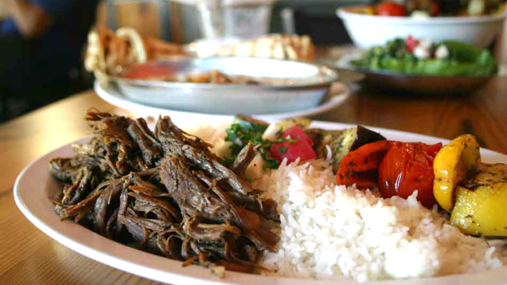 Zaytune Mediterranean Grill | restaurant | 3129 S Morgan St, Chicago, IL 60608, USA | 7732546300 OR +1 773-254-6300