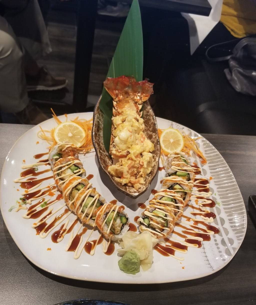 MAKS Asian Kitchen & Sushi | restaurant | 13650 Fiddlesticks Blvd #206, Fort Myers, FL 33912, USA | 2399859632 OR +1 239-985-9632