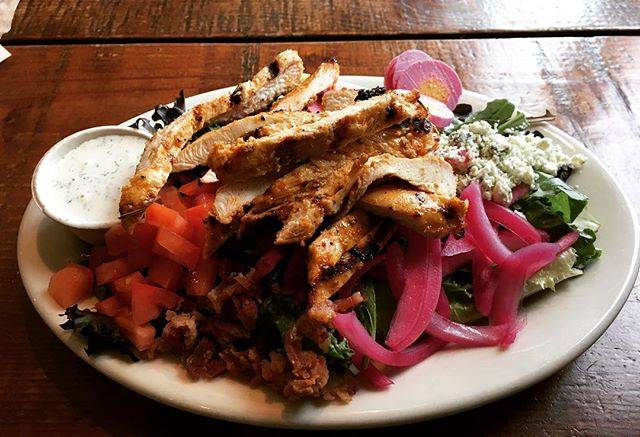 Rosamunde Sausage Grill | restaurant | 911 Washington St, Oakland, CA 94607, USA | 5103383108 OR +1 510-338-3108