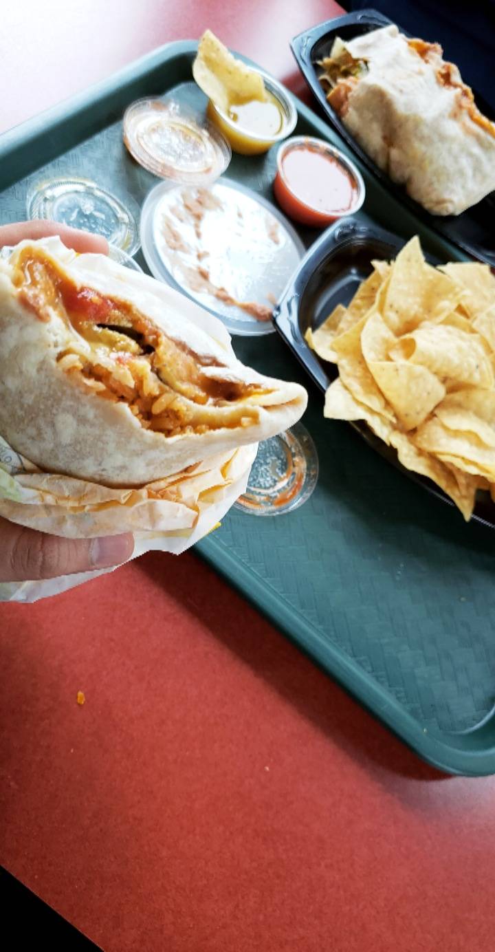 Miguels Jr | restaurant | 1039 W 6th St, Corona, CA 92882, USA | 9512703551 OR +1 951-270-3551