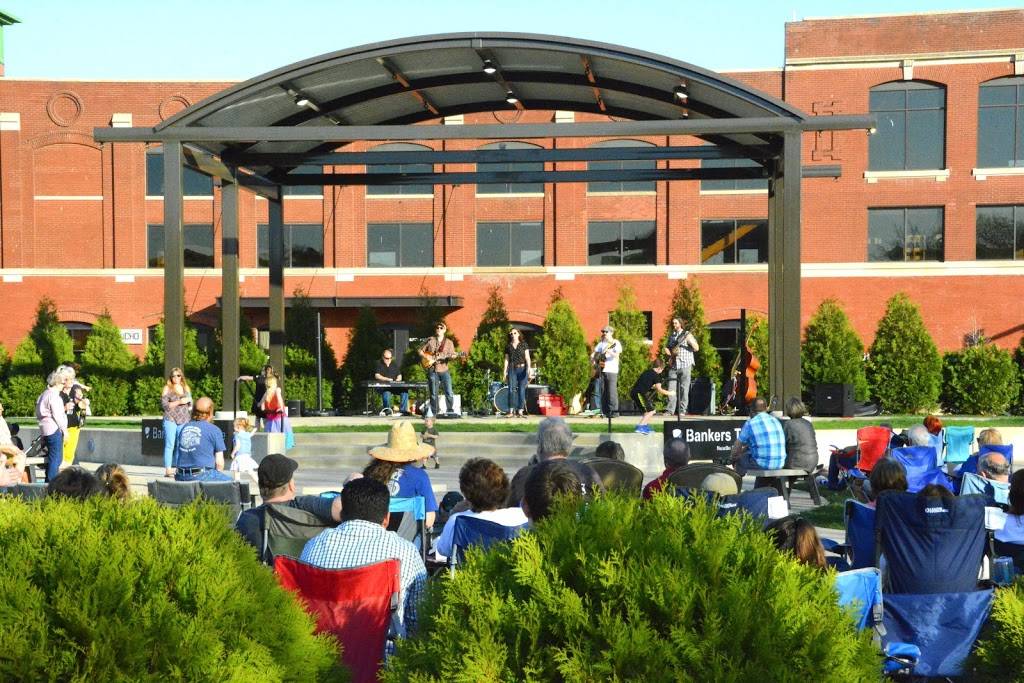 NewBo City Market | shopping mall | 1100 3rd St SE, Cedar Rapids, IA 52401, USA | 3192004050 OR +1 319-200-4050