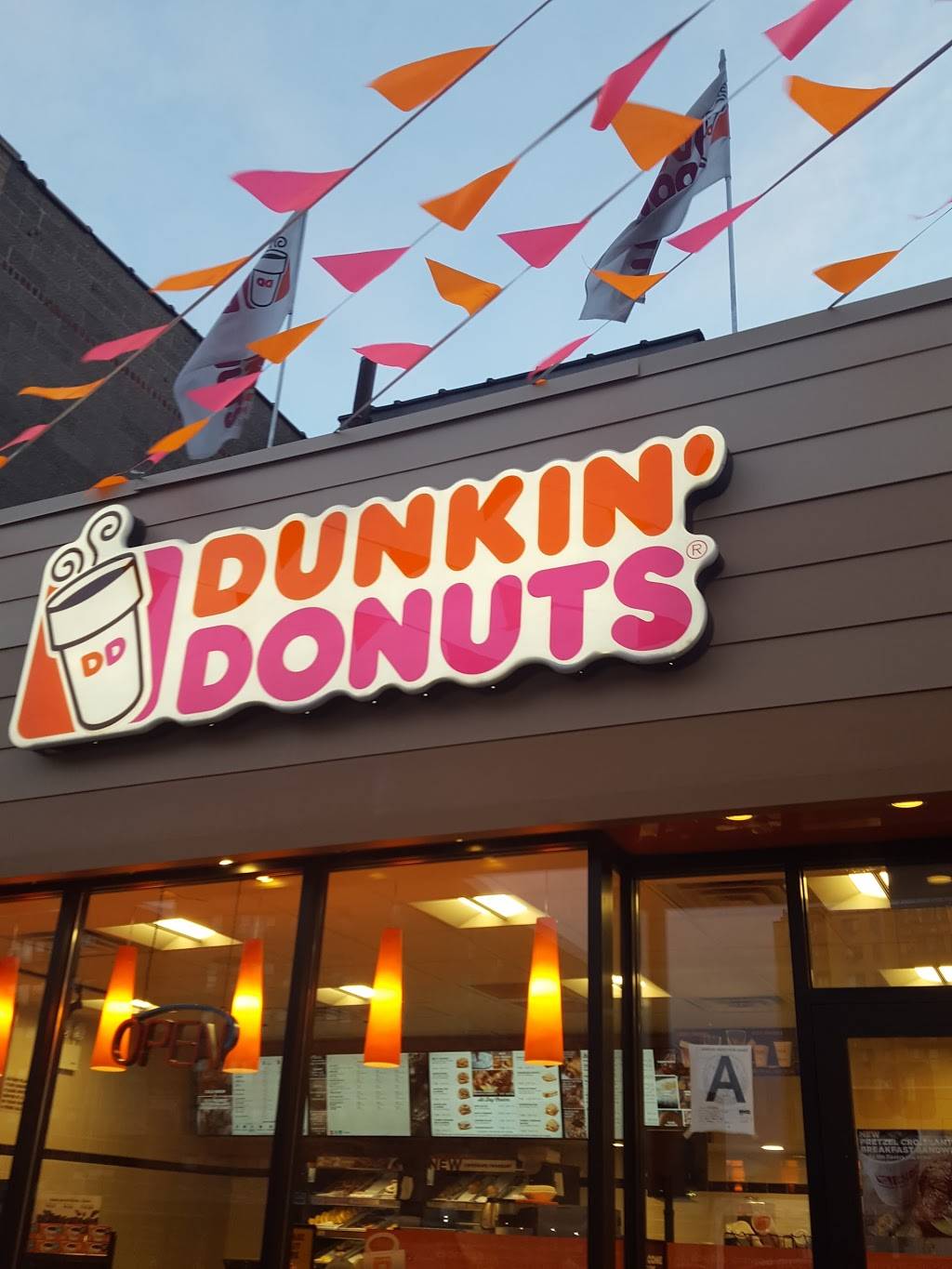 Dunkin | bakery | 86-10 Queens Blvd, Queens, NY 11373, USA | 2038223003 OR +1 203-822-3003