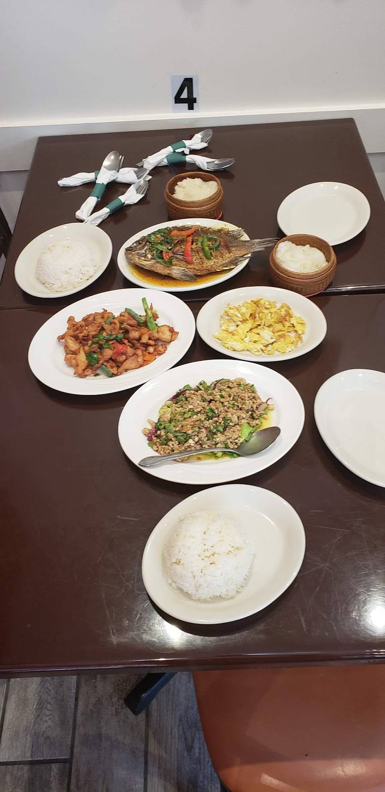 SABYDEE Thai & Lao Cuisine | restaurant | 3211 Mt Pleasant St NW, Washington, DC 20010, USA | 2029862093 OR +1 202-986-2093