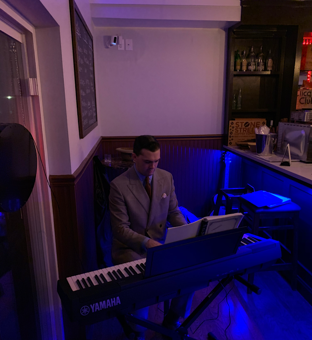 Millis Clicquot Coffee Bar | cafe | 1060 Main St, Millis, MA 02054, USA | 5083769000 OR +1 508-376-9000