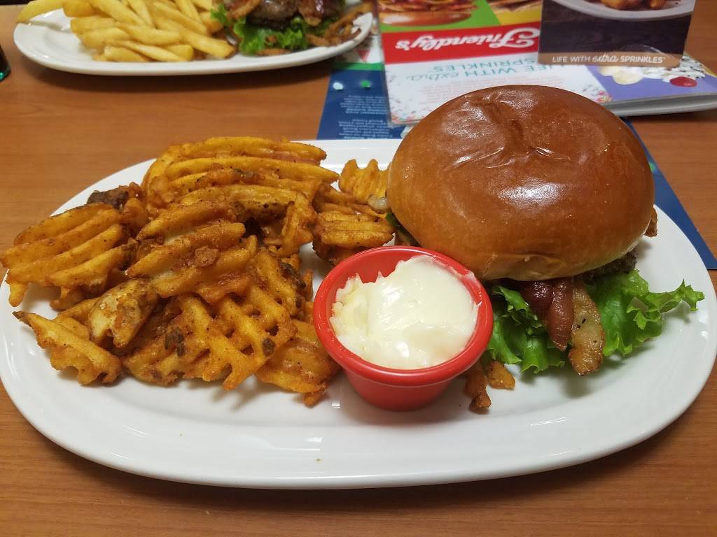 Friendlys | restaurant | 9551 Belair Rd, Nottingham, MD 21236, USA | 4102562120 OR +1 410-256-2120