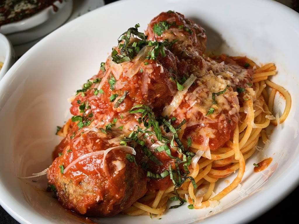 Amore Italian Kitchen | restaurant | 9757 Fall Creek Rd, Indianapolis, IN 46256, USA | 3176439494 OR +1 317-643-9494