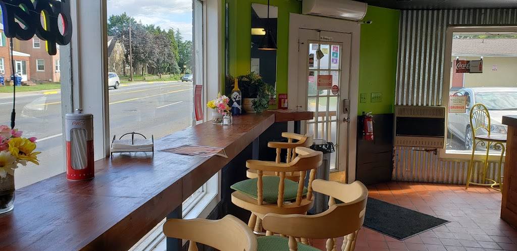 Po Greens Southern Food & BBQ | restaurant | 1202 N Royal Ave, Front Royal, VA 22630, USA | 5406928905 OR +1 540-692-8905