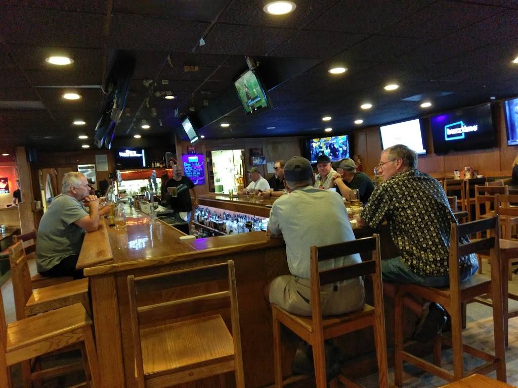 Fiddlesticks Bar & Grill | restaurant | 10815 W Jewell Ave, Lakewood, CO 80232, USA | 3039690855 OR +1 303-969-0855