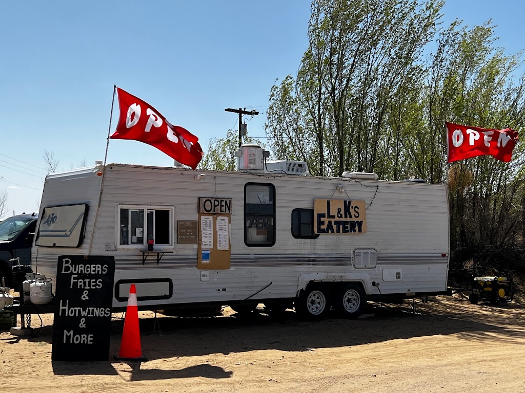 L&Ks Eatery | restaurant | Mile post 373, 5, Kykotsmovi Village, AZ 86039, USA | 9282509591 OR +1 928-250-9591