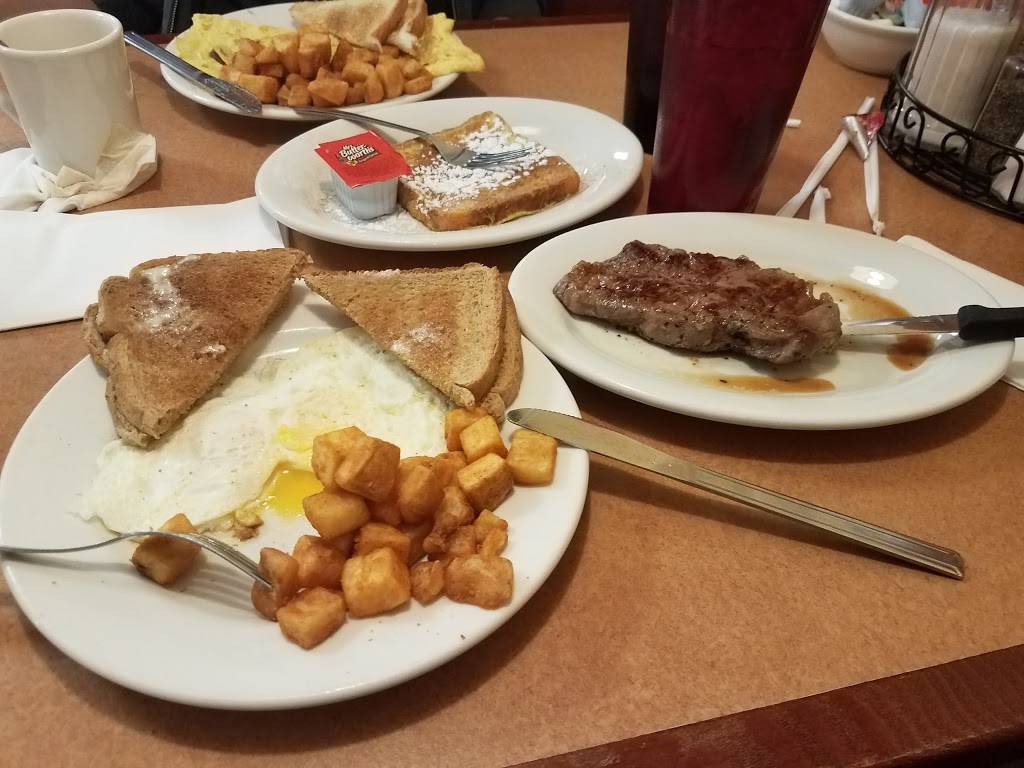 Mikos Cafe | restaurant | 912 Crescent St, Brockton, MA 02302, USA | 5082326754 OR +1 508-232-6754