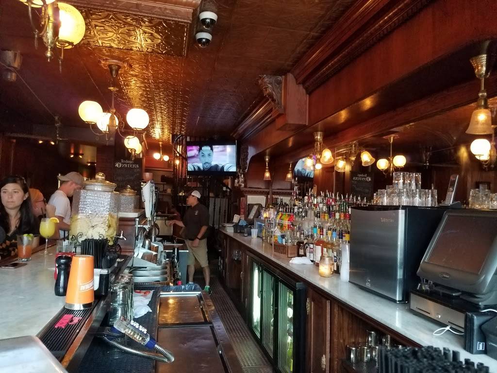 Plug Uglys Publick House | restaurant | 2908 ODonnell St, Baltimore, MD 21224, USA | 4105638459 OR +1 410-563-8459