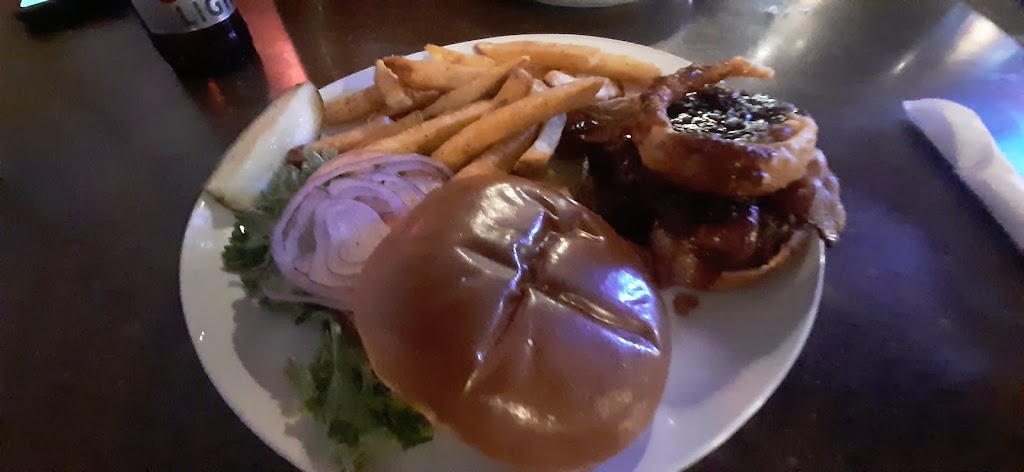 Robbers Roost Sports Grill | restaurant | 1160B S Page Springs Rd, Cornville, AZ 86325, USA | 9284668366 OR +1 928-466-8366