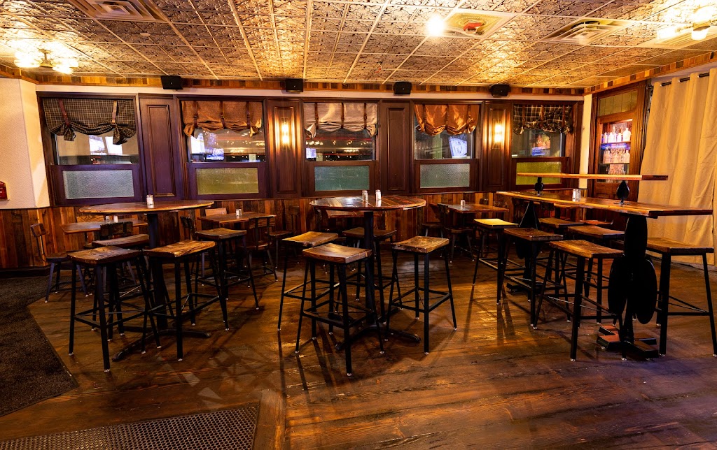 Wild Bills Sports Saloon - DT St. Paul | restaurant | 175 7th St W, St Paul, MN 55102, USA | 6515561420 OR +1 651-556-1420