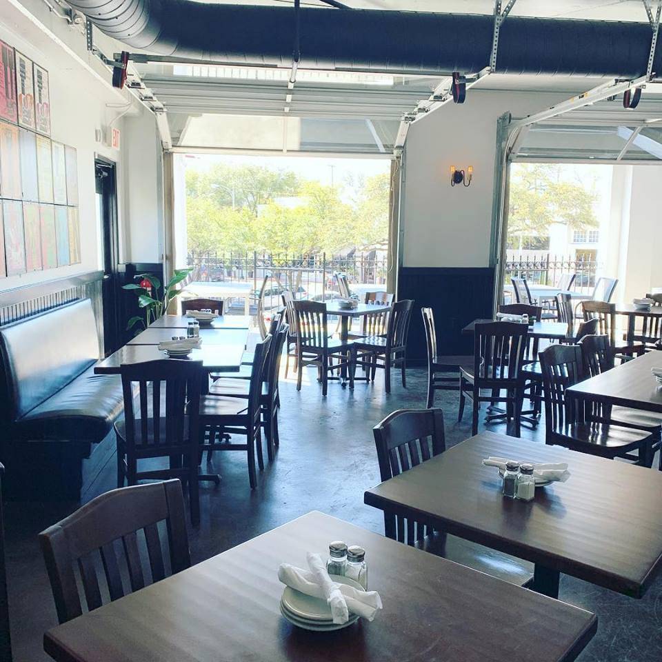 Full Circle Tavern | restaurant | 6341 La Vista Dr, Dallas, TX 75214, USA | 2142083435 OR +1 214-208-3435