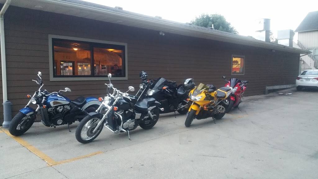 Dukes Burgers | restaurant | 293 Okoboji Grove Rd N, Arnolds Park, IA 51331, USA | 7123328059 OR +1 712-332-8059