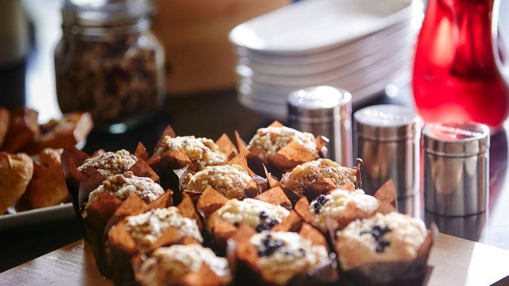 Sinder Lounge | restaurant | 4100 Admiralty Way, Marina Del Rey, CA 90292, USA | 3104484815 OR +1 310-448-4815