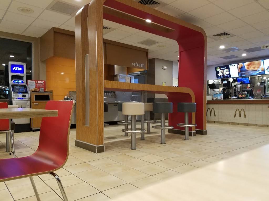 McDonalds | cafe | 411 Barnum Ave, Stratford, CT 06615, USA | 2033780351 OR +1 203-378-0351