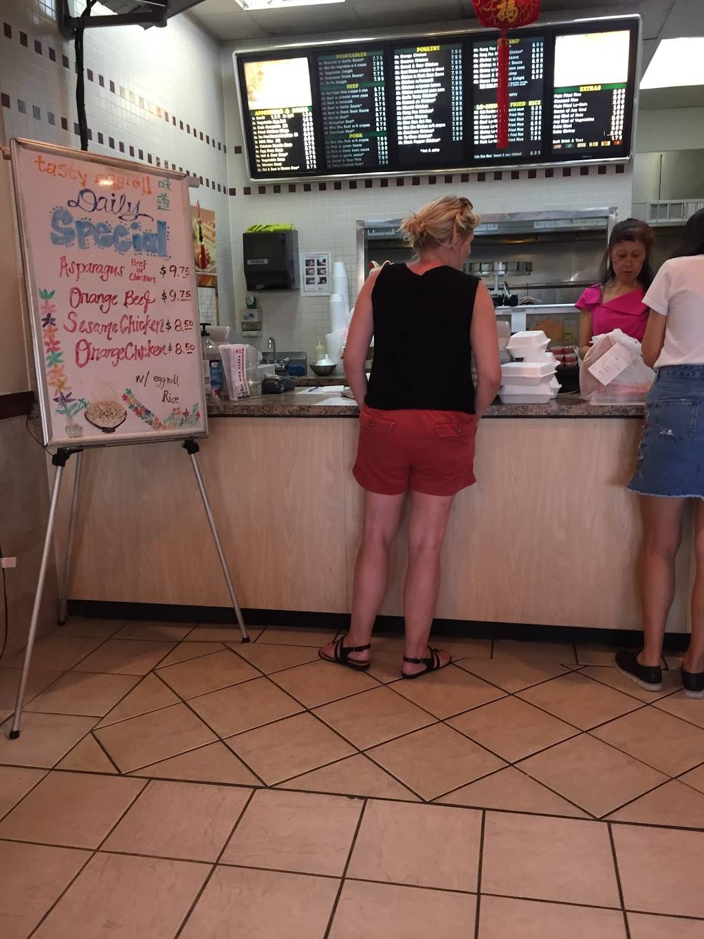 Tasty Egg Roll II | restaurant | 710 W Renner Rd, Richardson, TX 75080, USA | 2145756868 OR +1 214-575-6868