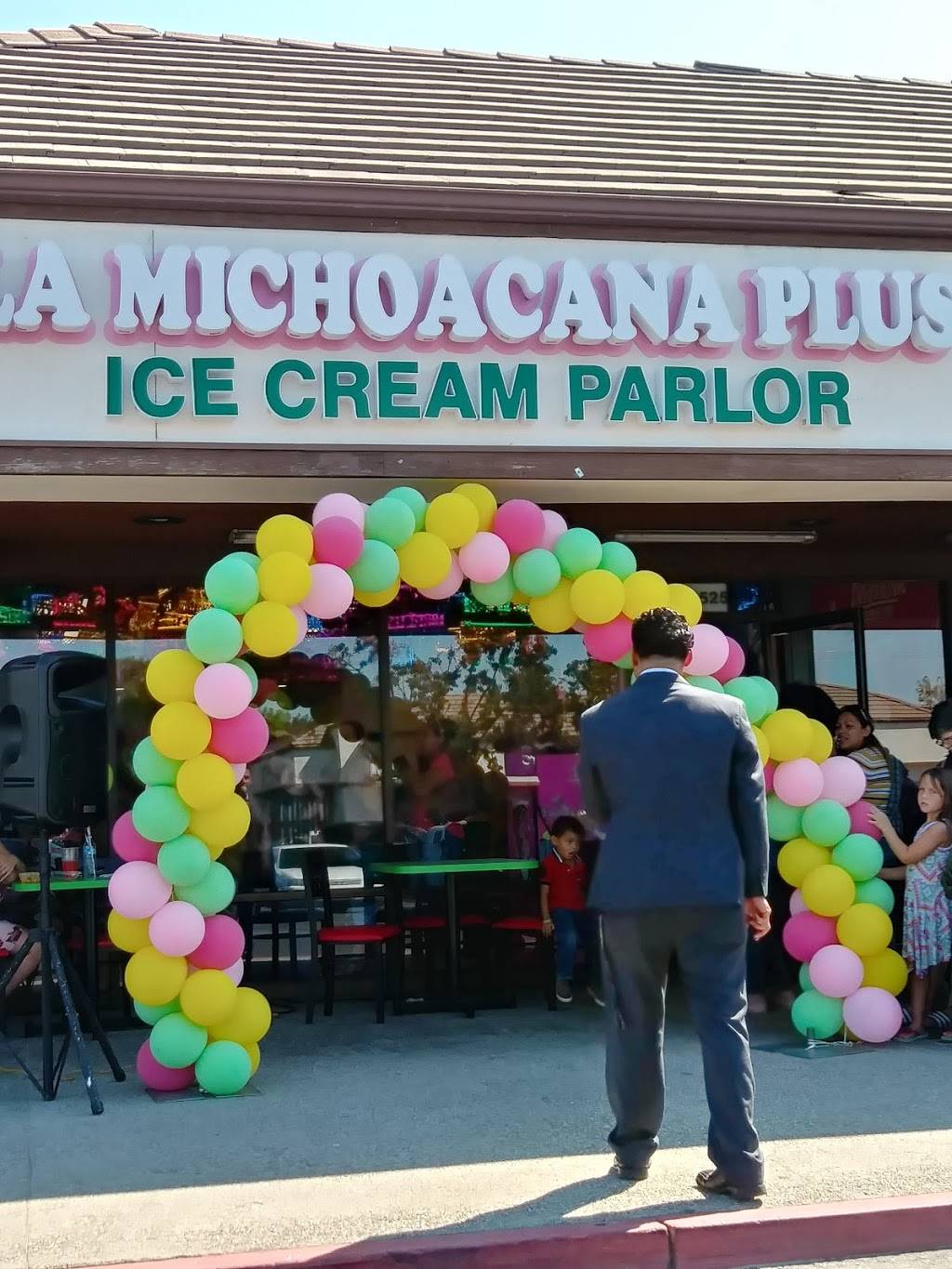 La Michoacana plus - Bakersfield CA- | restaurant | 1525 White Ln, Bakersfield, CA 93307, USA | 8183610016 OR +1 818-361-0016