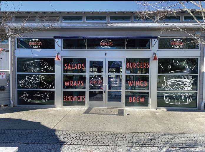 Holy Cow Burgers & Brew | restaurant | 4399 McCarthy Street, North Charleston, SC 29405, USA | 8433778120 OR +1 843-377-8120