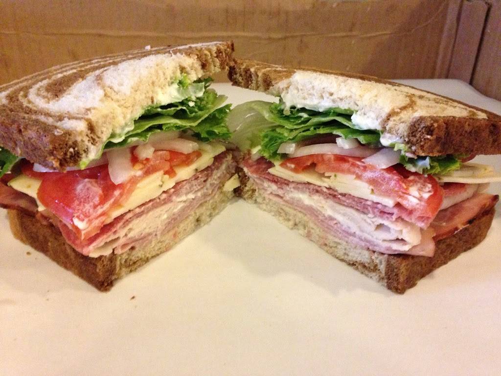 McDermotts Midtown Deli | restaurant | 10412 US-11, Adams, NY 13605, USA | 3152323333 OR +1 315-232-3333