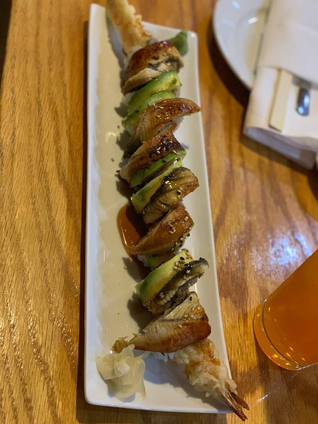 Golden Rolls | restaurant | 790 S Eastwood Dr, Woodstock, IL 60098, USA | 8153085099 OR +1 815-308-5099