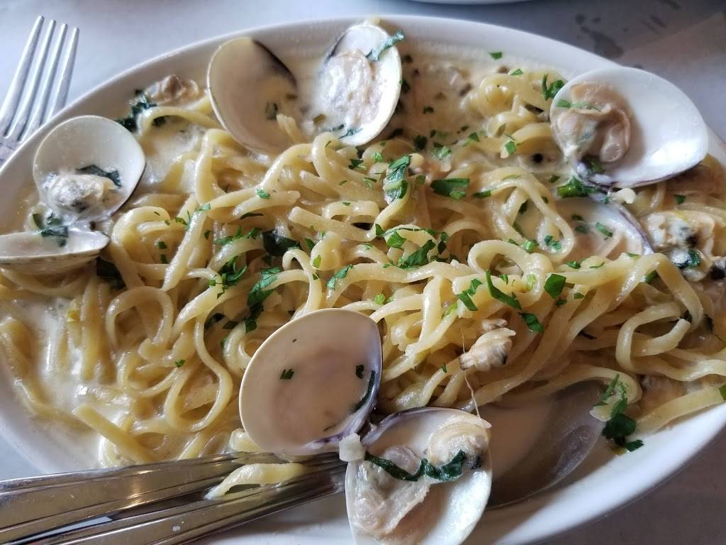 Chi-Chis Pizza | restaurant | 9080 Tampa Ave, Northridge, CA 91324, USA | 8189939911 OR +1 818-993-9911