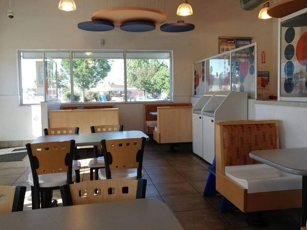 White Castle | restaurant | 5615 Lindbergh Blvd, St. Louis, MO 63123, USA | 3148422733 OR +1 314-842-2733