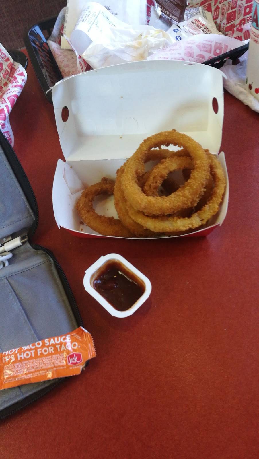 Jack in the Box | restaurant | 15001 Edwards St, Huntington Beach, CA 92647, USA | 7148940078 OR +1 714-894-0078