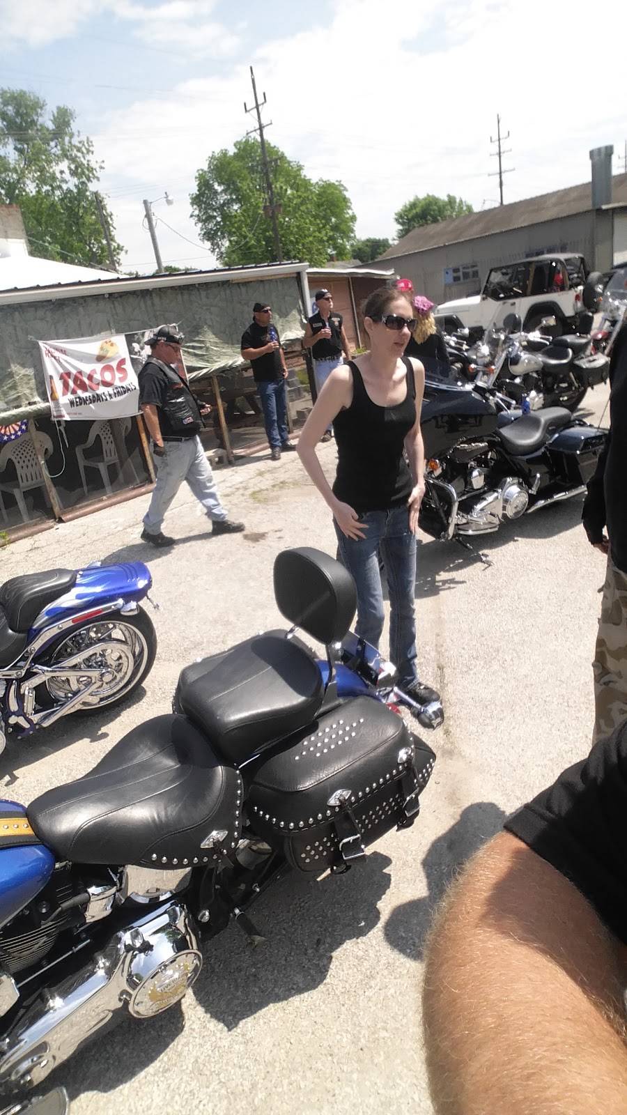 Syds Place Inc | restaurant | 1802 11th St, Lawrenceville, IL 62439, USA | 6189439040 OR +1 618-943-9040