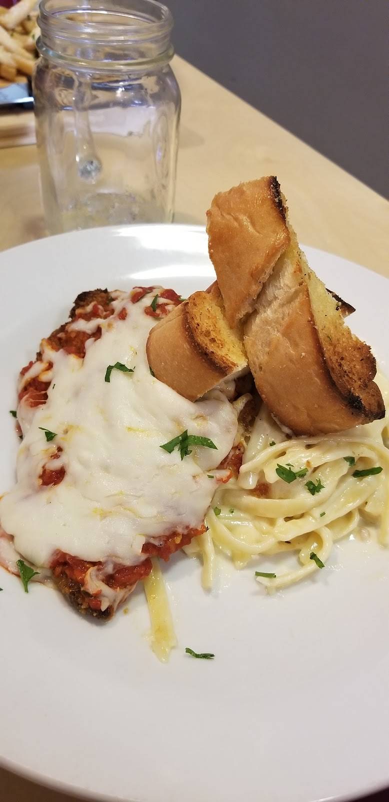 TIToS pizza & wings + bar | restaurant | 15980 S Rancho Sahuarita Blvd, Sahuarita, AZ 85629, USA | 5208380514 OR +1 520-838-0514