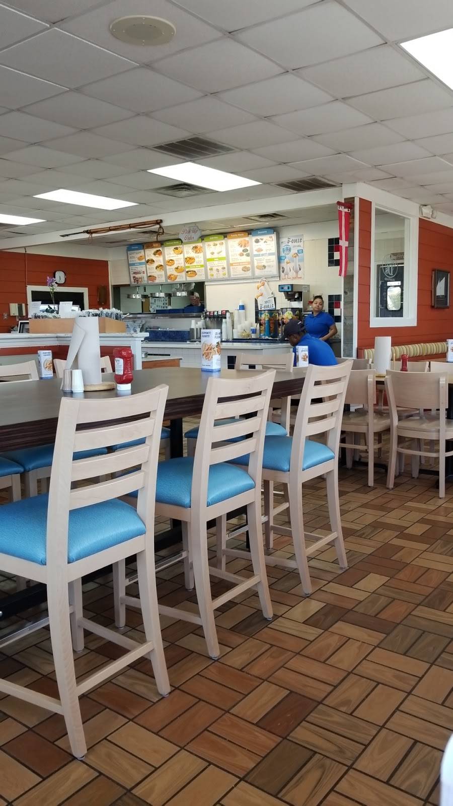 Captain Ds | restaurant | 107 W General Screven Way, Hinesville, GA 31313, USA | 9128767995 OR +1 912-876-7995