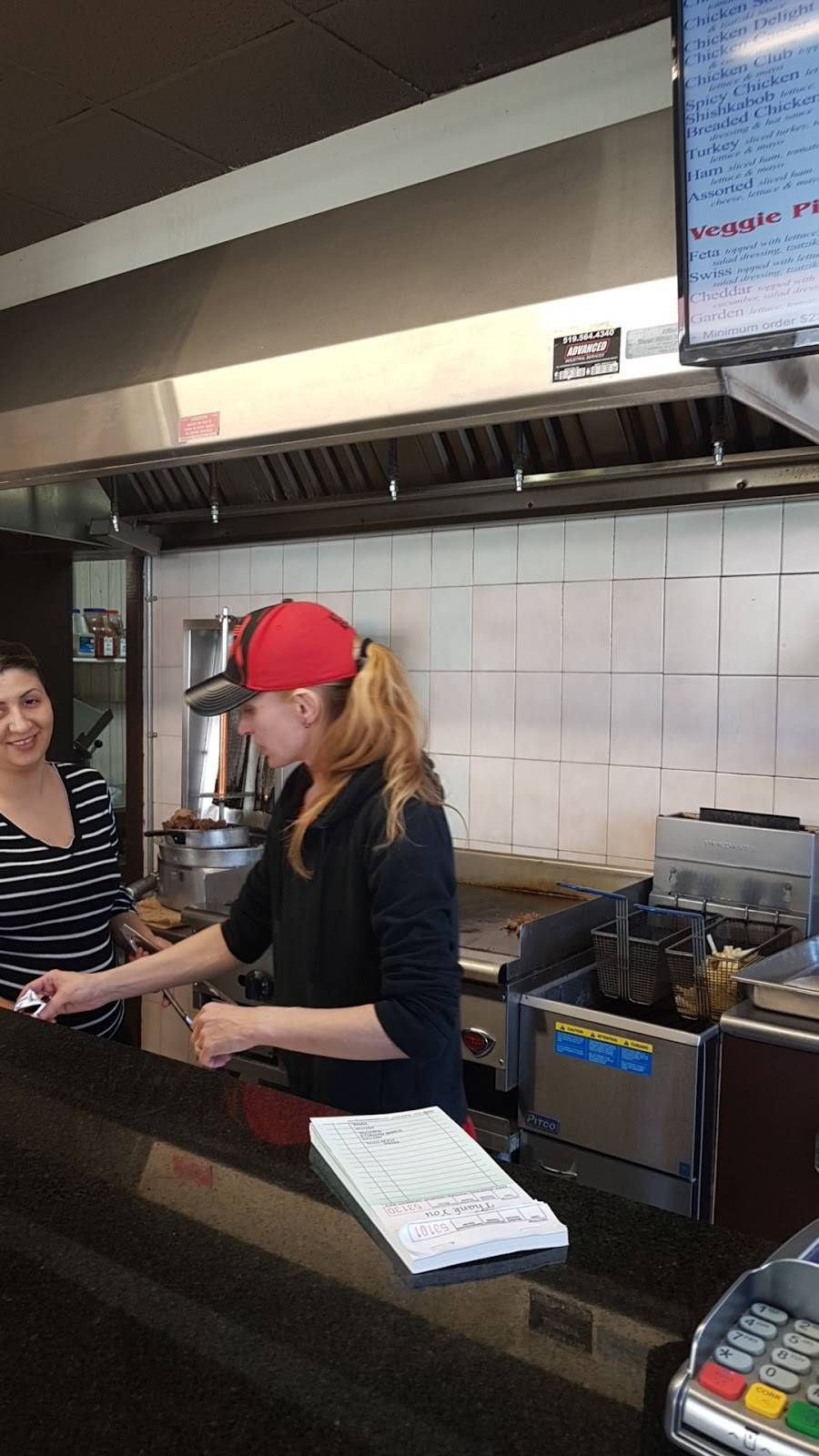 The Pita Place | restaurant | 2 Talbot St W, Leamington, ON N8H 1M4, Canada | 5193267702 OR +1 519-326-7702