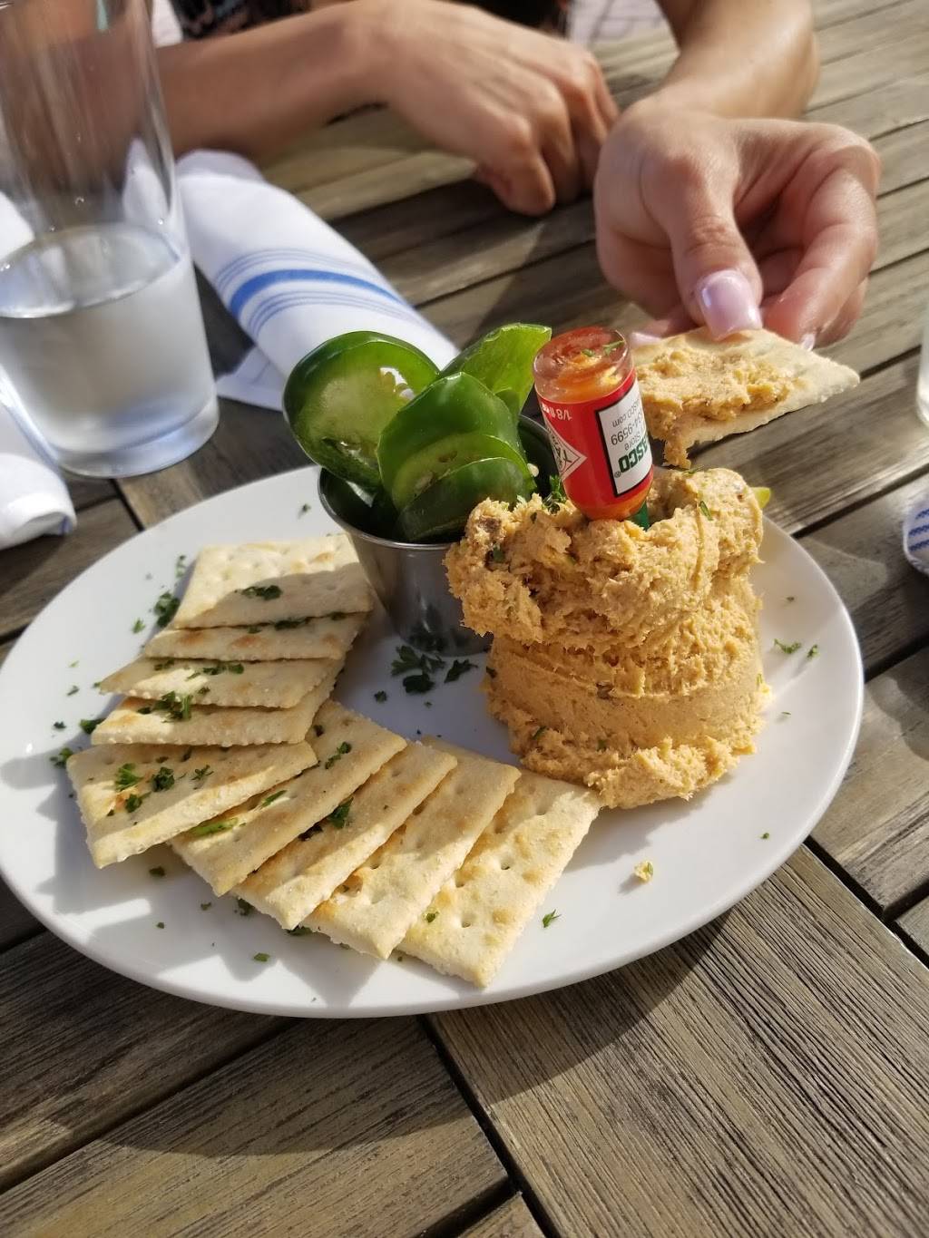 The Spillover | restaurant | 2911 Grand Ave #400d, Coconut Grove, FL 33133, USA | 3054565723 OR +1 305-456-5723