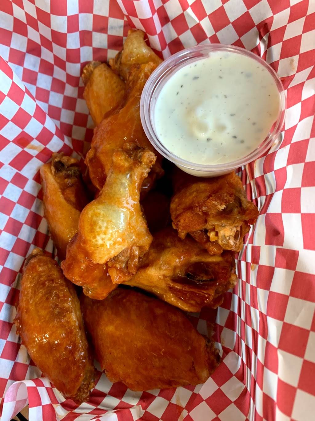 N-Dub Pizza Pub | restaurant | 633 Estrella Pkwy, Goodyear, AZ 85338, USA | 6237034909 OR +1 623-703-4909