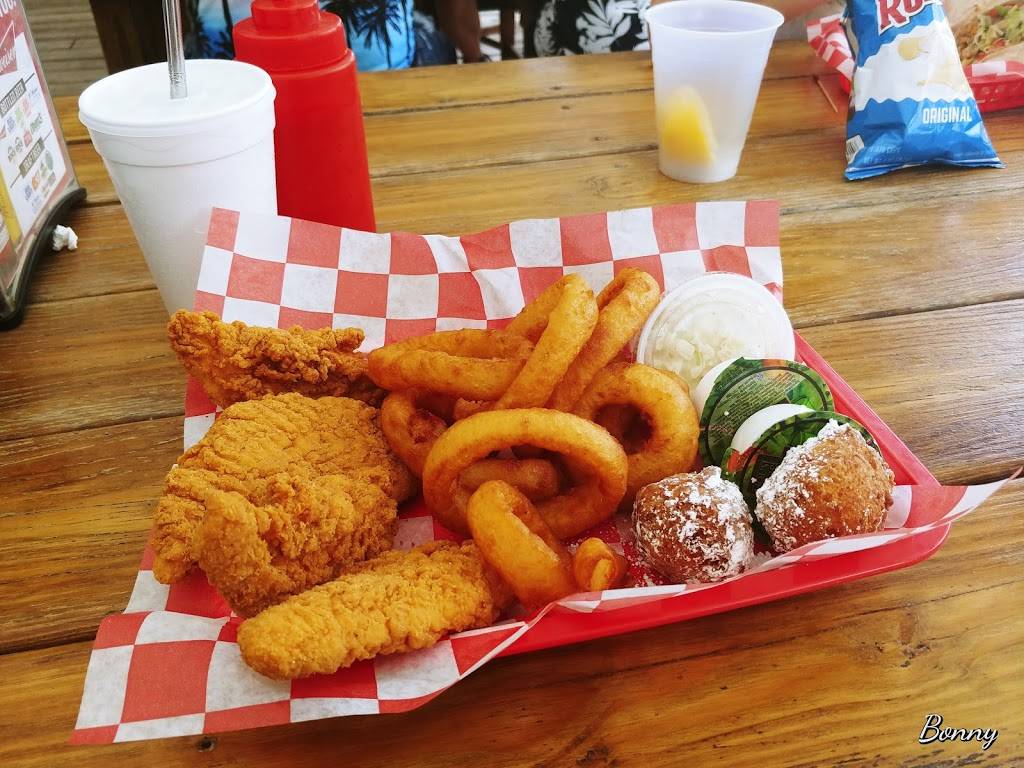 Gators Riverside Grille | restaurant | 4255 Peninsula Point, Sanford, FL 32771, USA | 4076889700 OR +1 407-688-9700