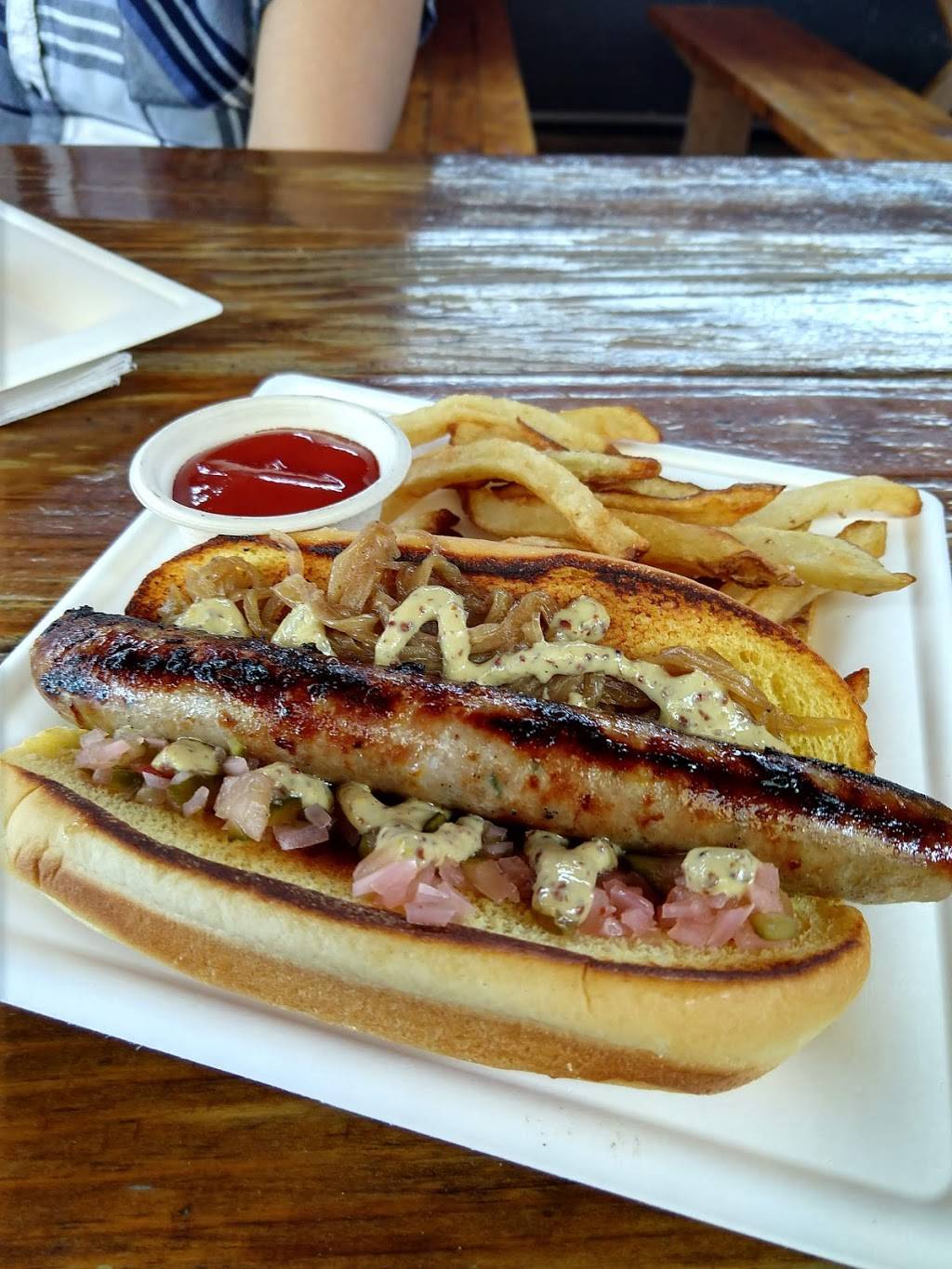 Lincolns Beard Brewing Co. | night club | 7360 SW 41st St, Miami, FL 33155, USA | 3059127390 OR +1 305-912-7390