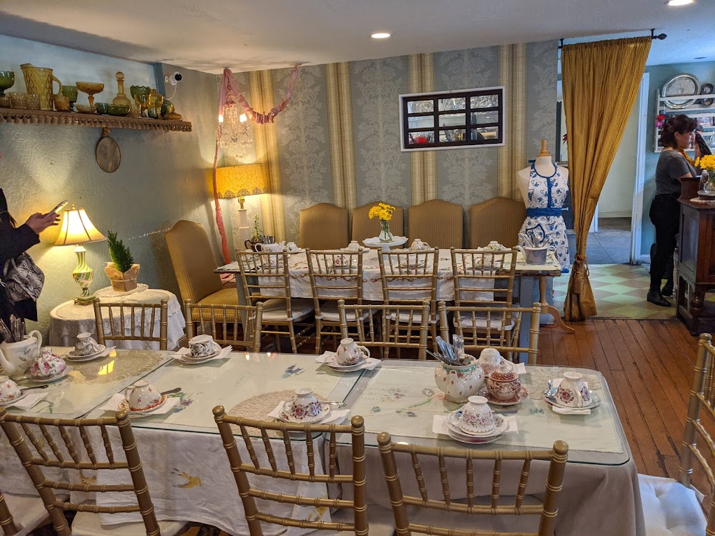 Dartealing Lounge | restaurant | 470 3rd St, San Francisco, CA 94107, USA | 4152349920 OR +1 415-234-9920