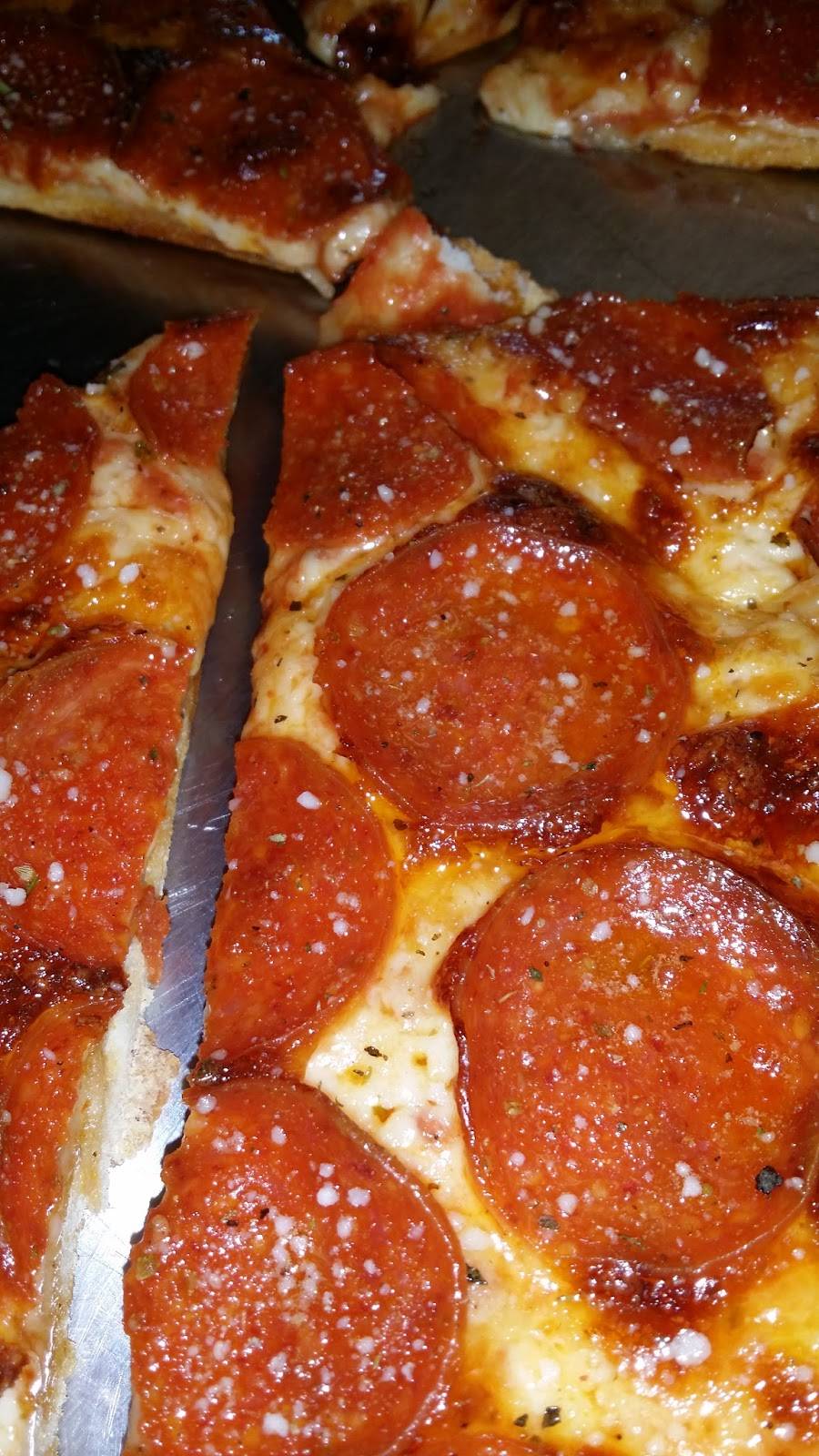 Rocket Pizza & Subs | restaurant | 1384 Holton Rd, Muskegon, MI 49445, USA | 2317195555 OR +1 231-719-5555