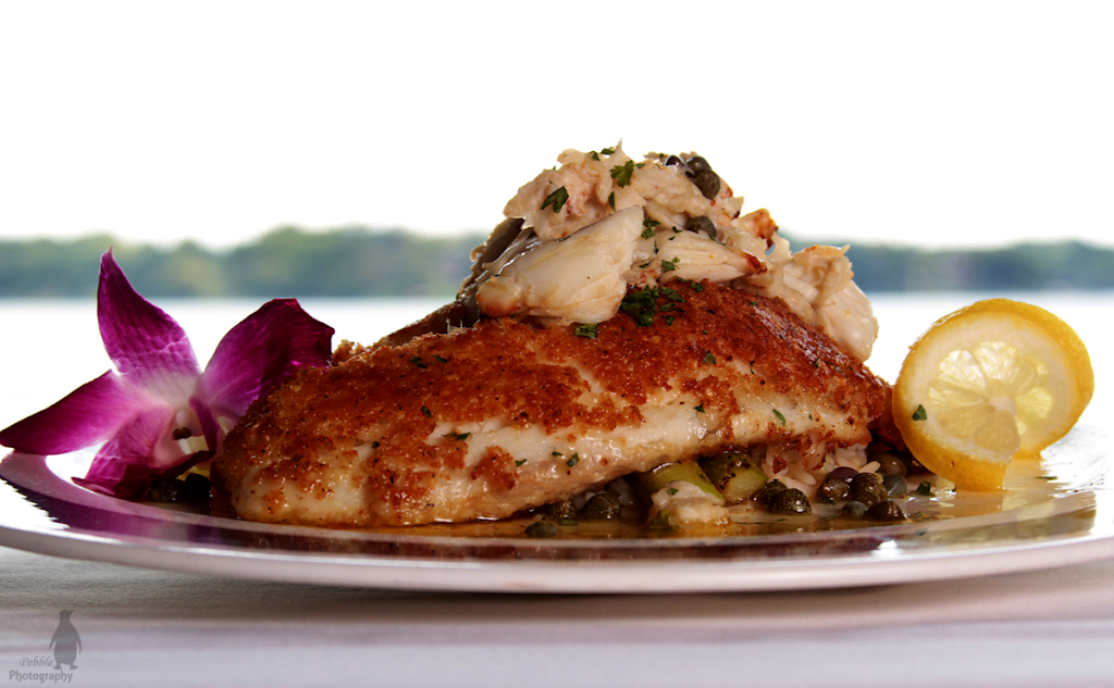 Marina Grog & Galley | restaurant | 22 A St, Lake Lotawana, MO 64086, USA | 8165785511 OR +1 816-578-5511